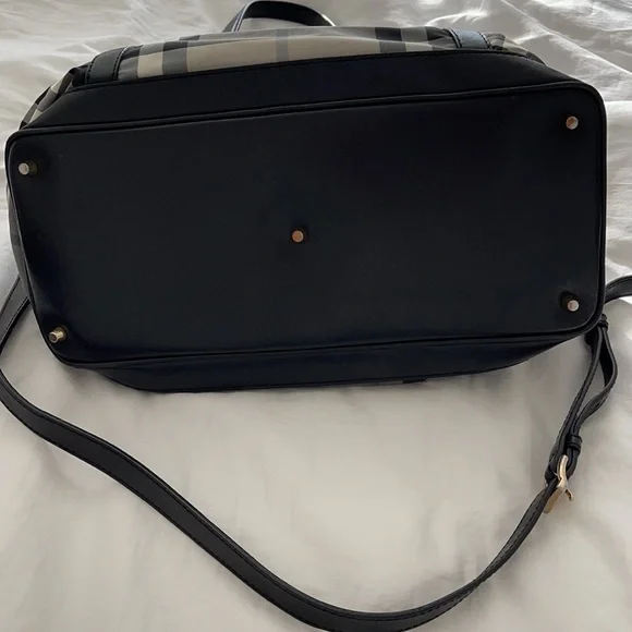 Burberry Nova tote diaper bag - Picture 6 of 10